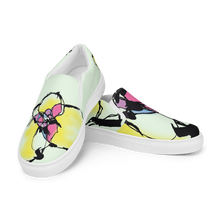 Load image into Gallery viewer, Mint Flower Women’s slip-on canvas shoes
