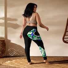 Load image into Gallery viewer, Black Snake Leggings
