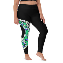 Load image into Gallery viewer, Black Snake Leggings
