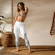 Load image into Gallery viewer, Black &amp; White Lizard Yoga Leggings
