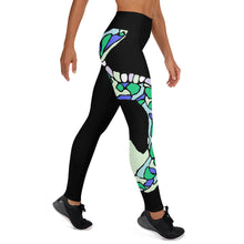 Load image into Gallery viewer, Black Snake Leggings
