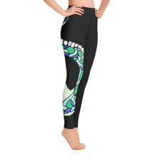 Load image into Gallery viewer, Black Snake Leggings
